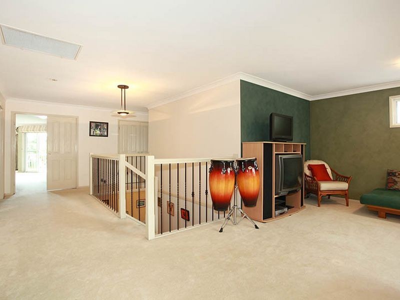 11 Merion Place, Carindale QLD 4152