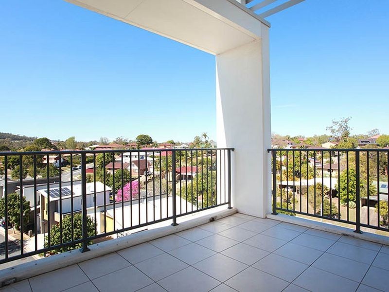 3506/16 Surbiton Court, Carindale QLD 4152