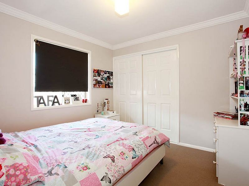 15 Clearmount Crescent, Carindale QLD 4152