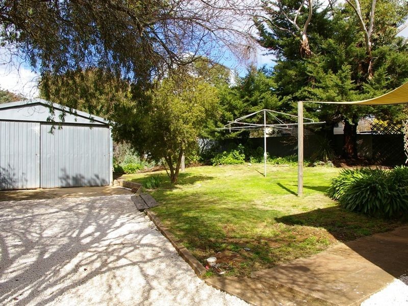 28 Edward Street, Clare SA 5453