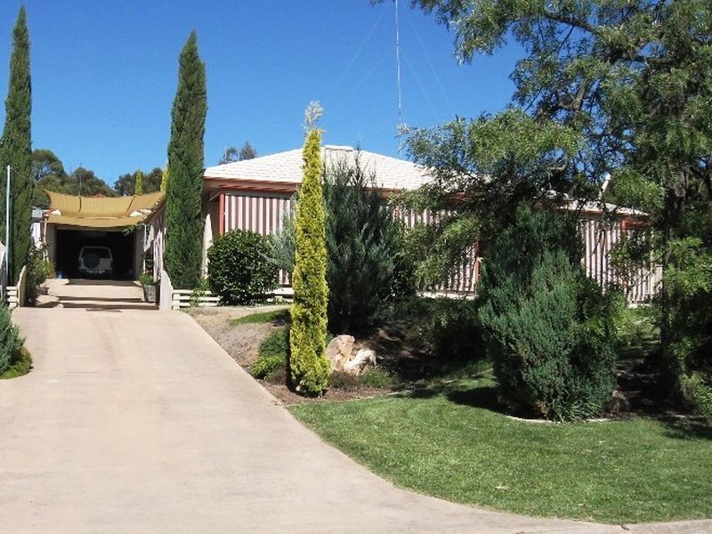 21 West Terrace, Clare SA 5453