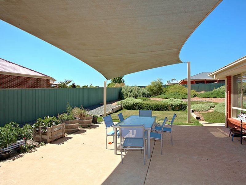 2 Henry Street, Auburn SA 5451
