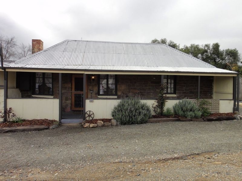 6 Helston Street, Burra SA 5417