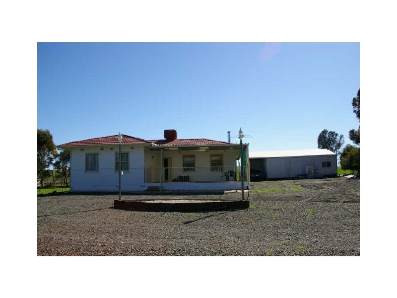 RHYNIE via, Riverton SA 5412