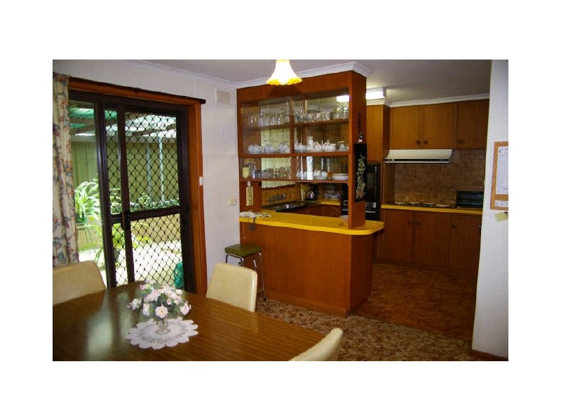 23 Burton Street, Clare SA 5453