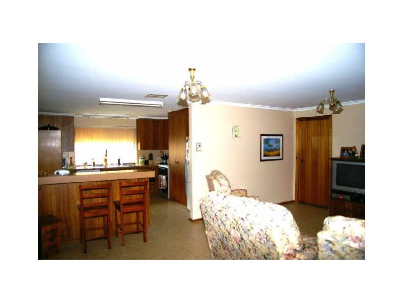 41 Burton Street, Clare SA 5453