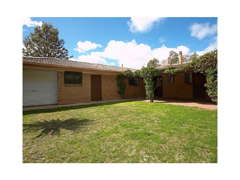 41 Burton Street, Clare SA 5453