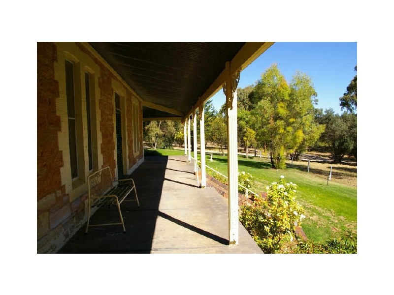 2 Dolan Road, Clare SA 5453