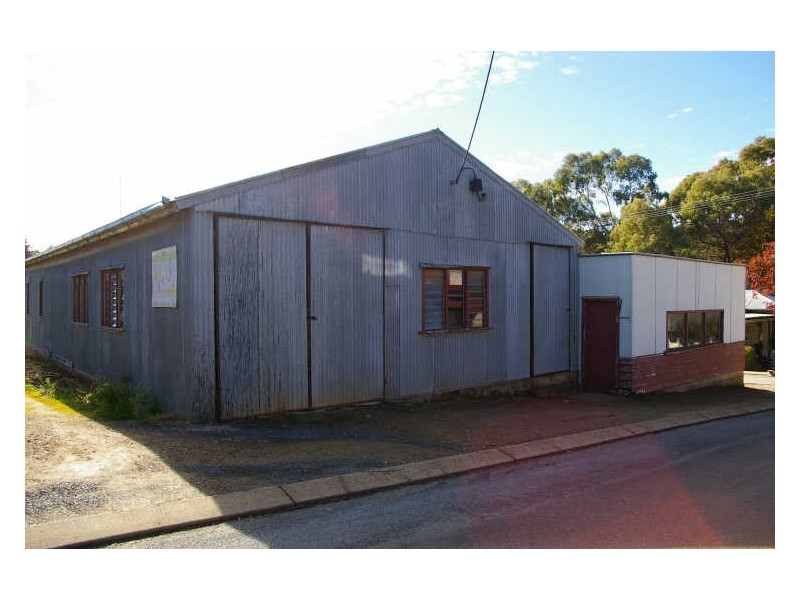 Powell Street, Clare SA 5453