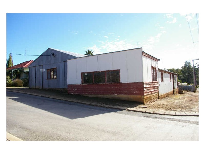 Powell Street, Clare SA 5453