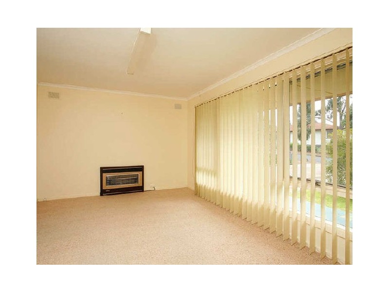 3 Wien Smith Avenue, Clare SA 5453