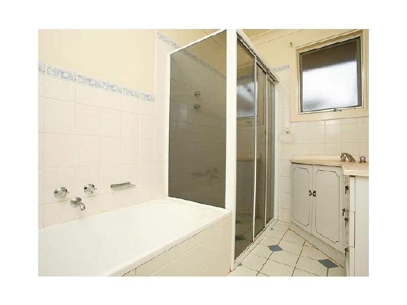 3 Wien Smith Avenue, Clare SA 5453