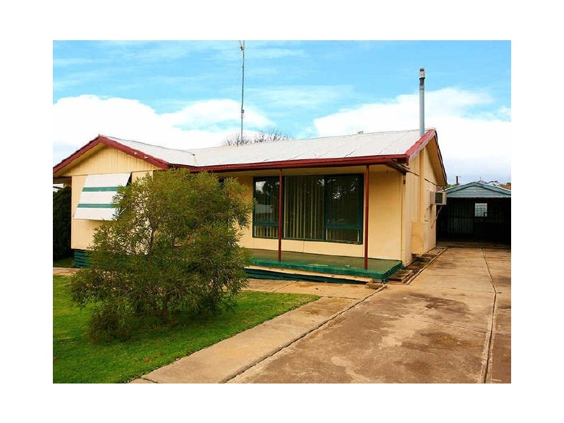 3 Wien Smith Avenue, Clare SA 5453