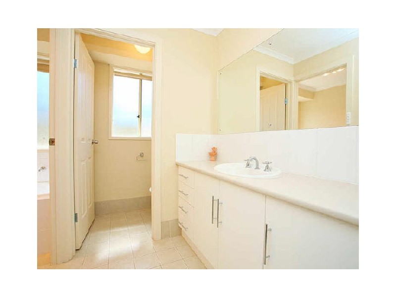 14 Rocky Glen Court, Clare SA 5453