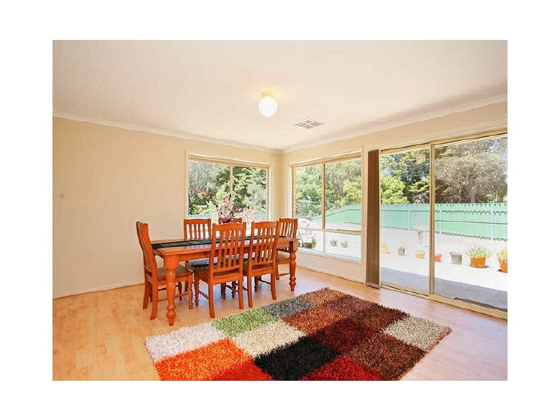 14 Rocky Glen Court, Clare SA 5453