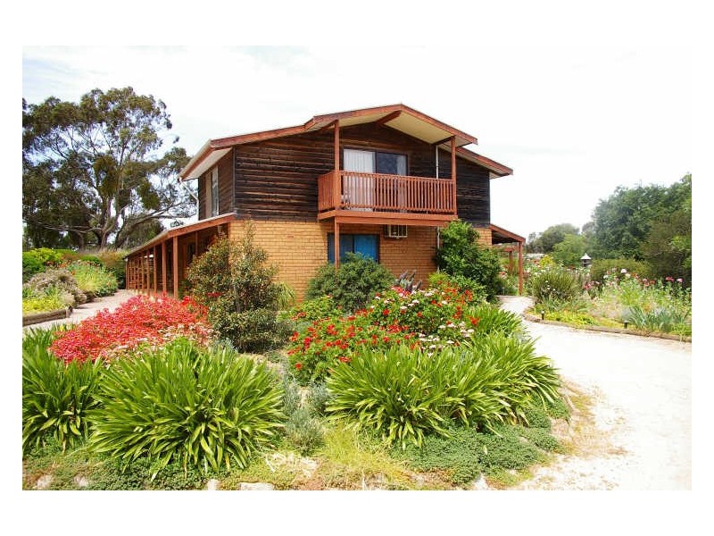 1/ Government Road, Clare SA 5453