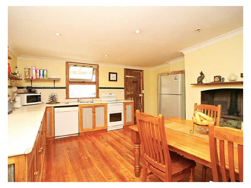 13 Kingston Street, Burra SA 5417