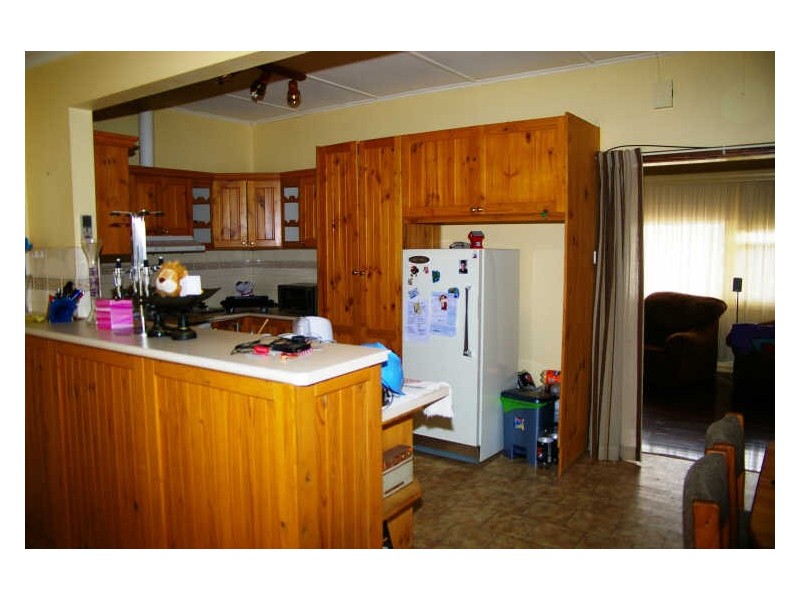 10 Melrose Avenue, Clare SA 5453