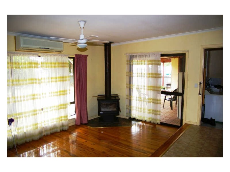 10 Melrose Avenue, Clare SA 5453