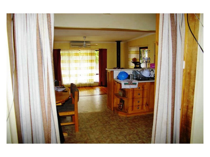 10 Melrose Avenue, Clare SA 5453