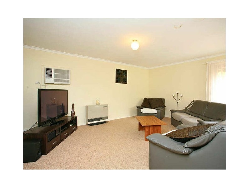 4 Lee Street, Clare SA 5453