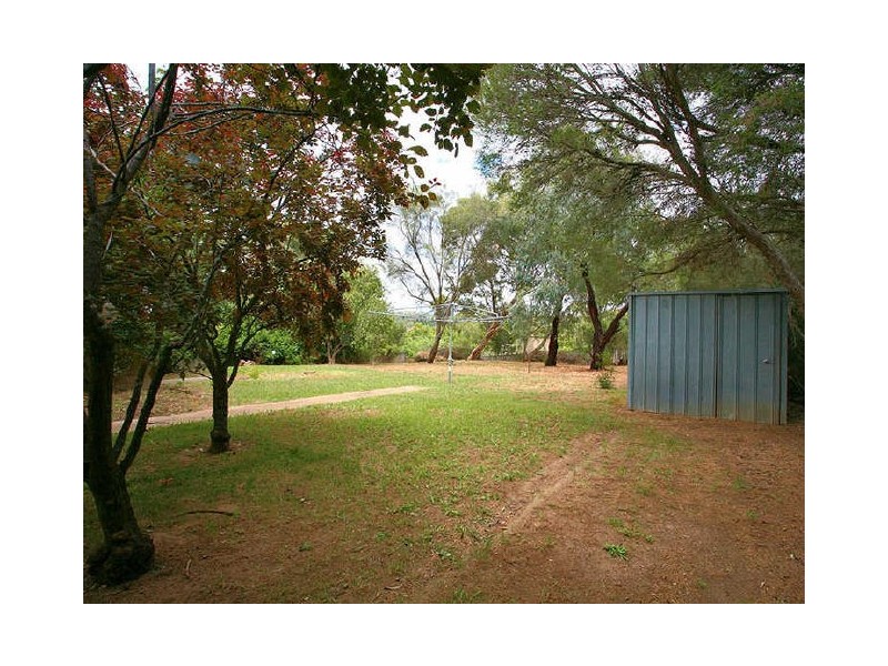 4 Lee Street, Clare SA 5453
