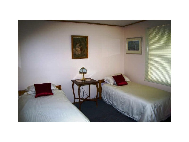 10 Hartley Road, Clare SA 5453