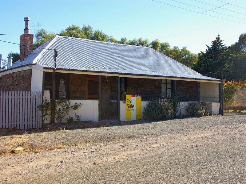 6 Helston Street, Burra SA 5417