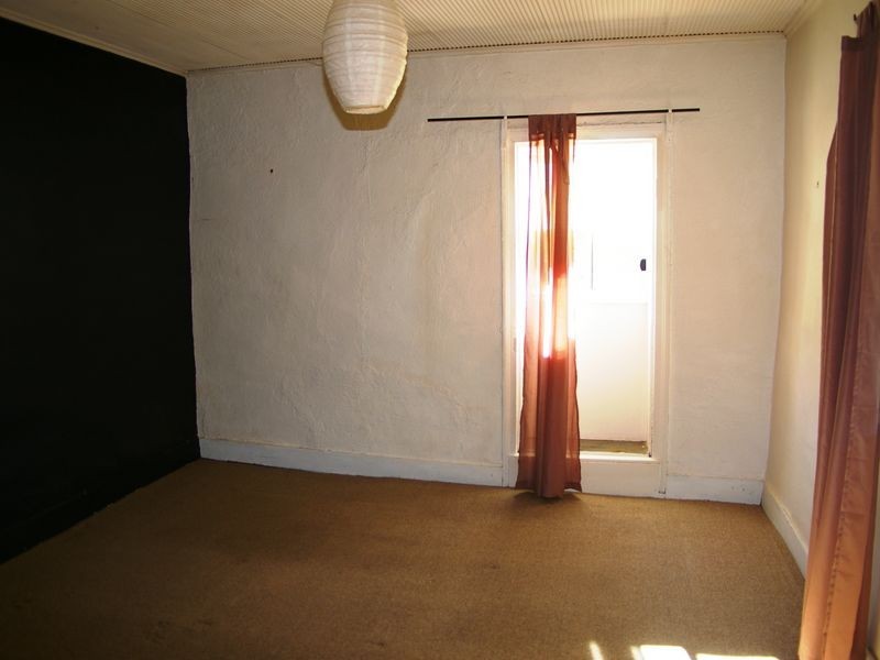 6 Helston Street, Burra SA 5417