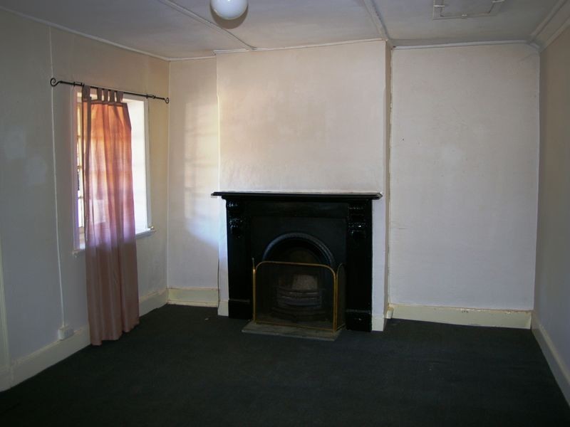 6 Helston Street, Burra SA 5417