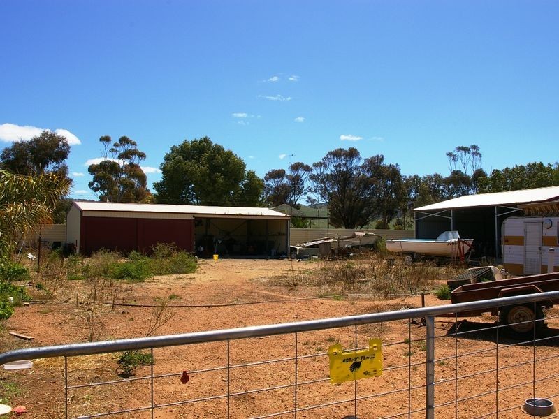 15 Frances Street, Lochiel SA 5510