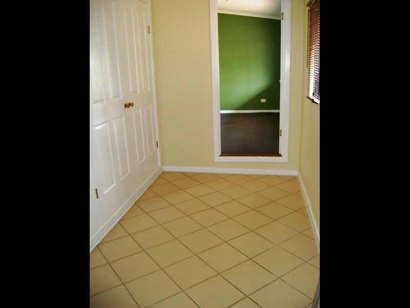 22 Essington Avenue, Clare SA 5453