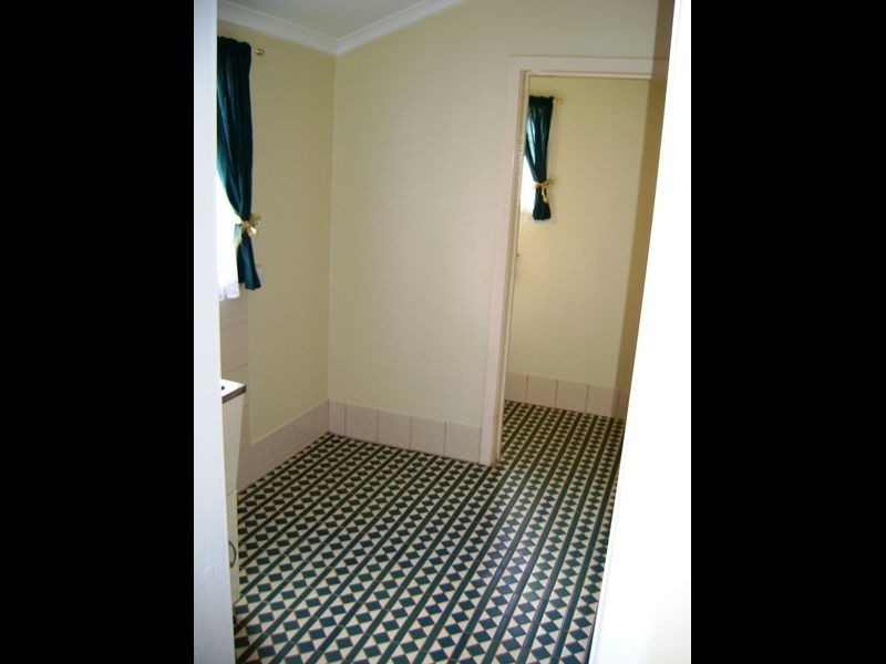 22 Essington Avenue, Clare SA 5453