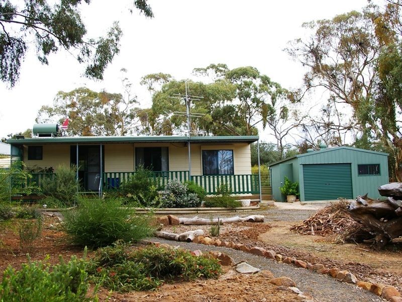 64 Old Adelaide North Road, Watervale SA 5452