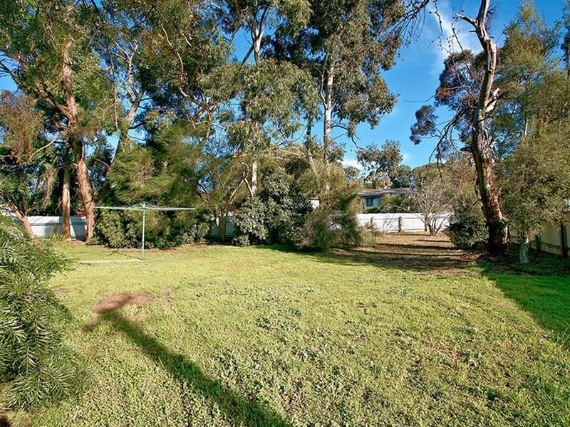 2 Earles Court, Clare SA 5453