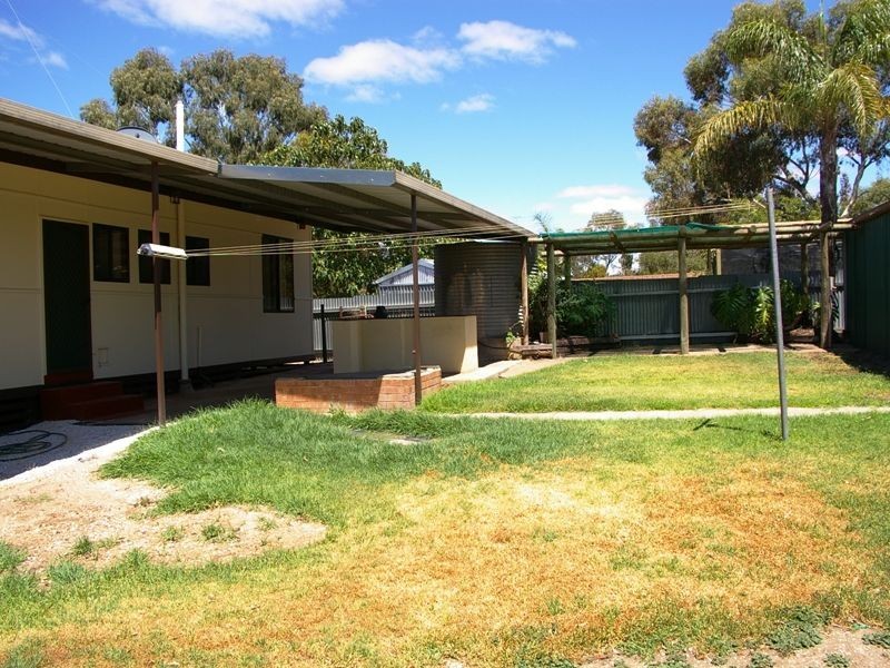 2 Pattullo Avenue, Clare SA 5453
