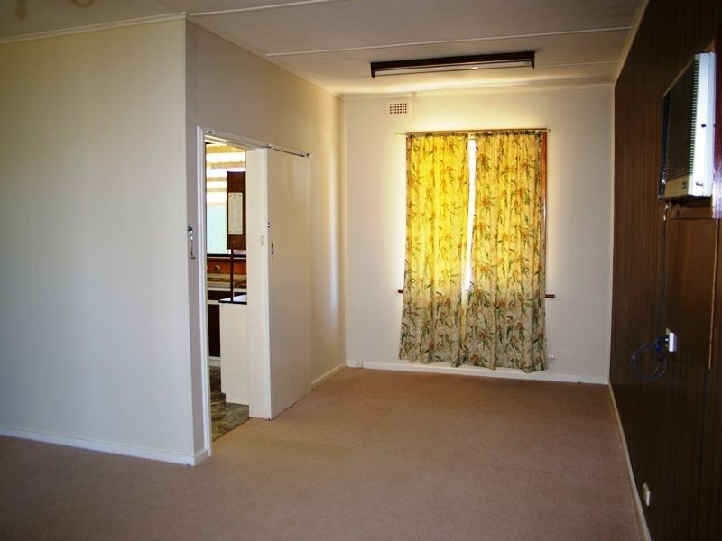 2 Pattullo Avenue, Clare SA 5453