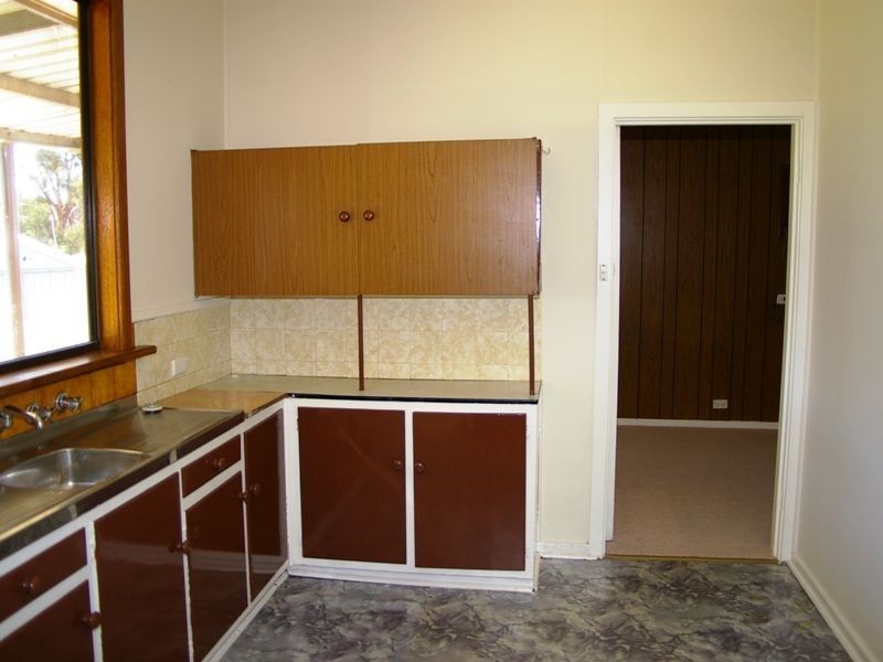 2 Pattullo Avenue, Clare SA 5453