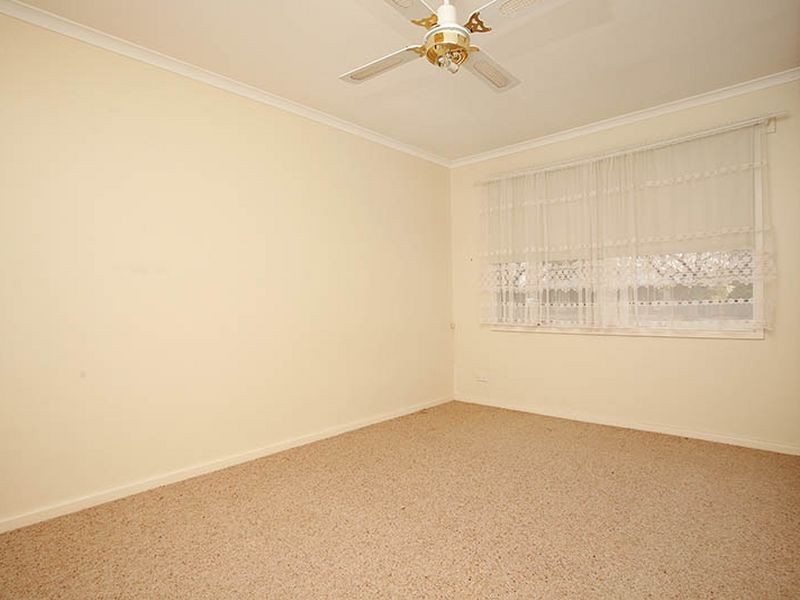 6 Charles Street, Riverton SA 5412