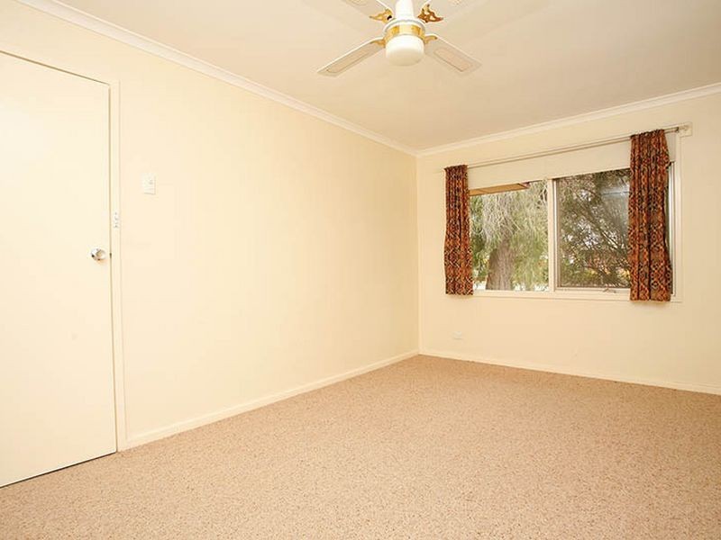 6 Charles Street, Riverton SA 5412