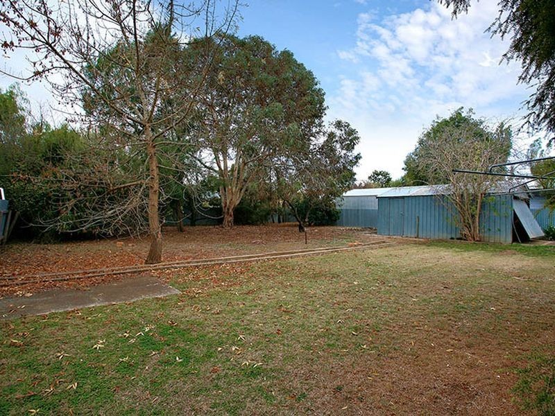 6 Charles Street, Riverton SA 5412