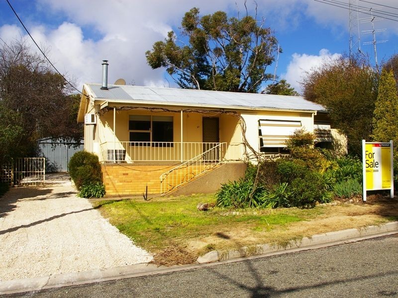 23 Pattullo Avenue, Clare SA 5453