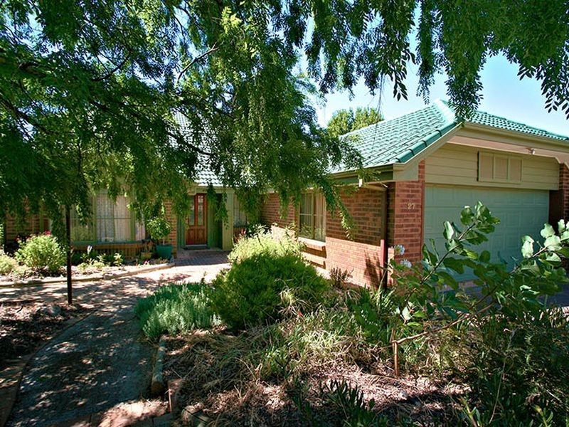 27 Daly Street, Clare SA 5453