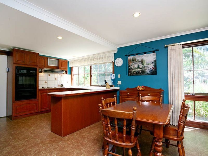 27 Daly Street, Clare SA 5453