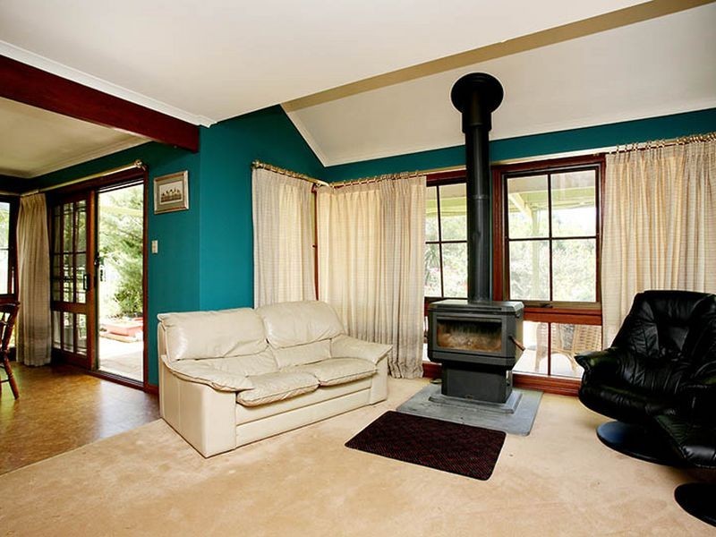 27 Daly Street, Clare SA 5453