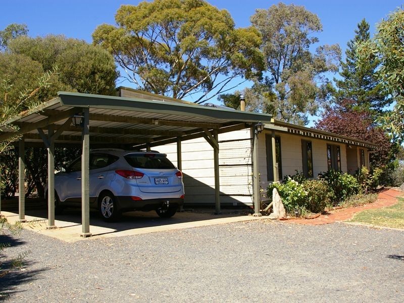 44 Blyth Road, Clare SA 5453