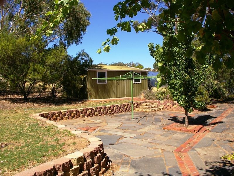 44 Blyth Road, Clare SA 5453