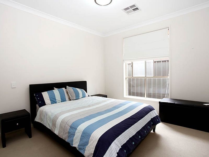 8B Wright Place, Clare SA 5453