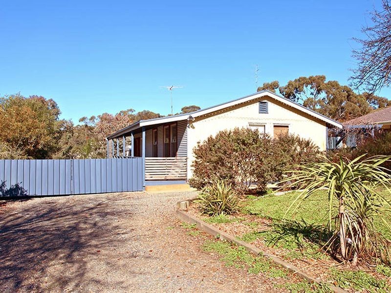 28 Kelly Street, Clare SA 5453