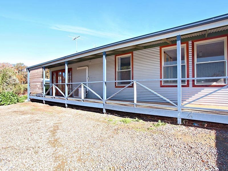 28 Kelly Street, Clare SA 5453